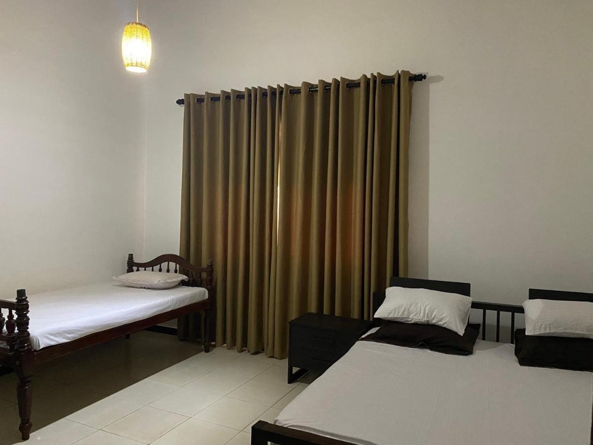 Aramba Resort Dondra Exterior photo